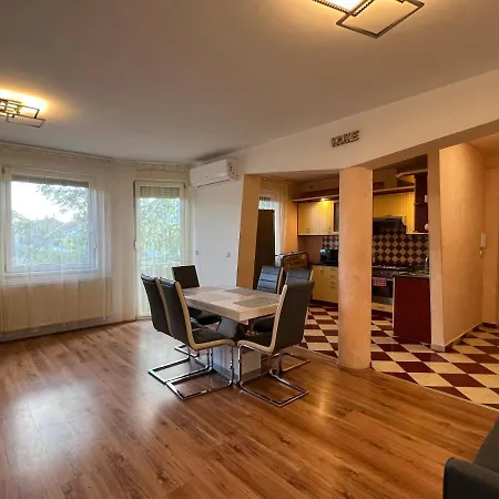 Kristaly * セゲド